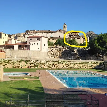 Miqueló: Casa Familiar Rústica Casa rural *