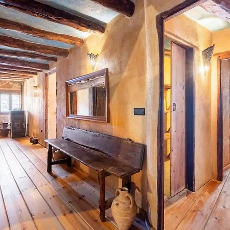 Miqueló: Casa Familiar Rústica Casa rural