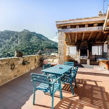 Miqueló: Casa Familiar Rústica