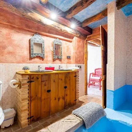 Can Miqueló - gran casa rural 16 hostes * Prat de Comte