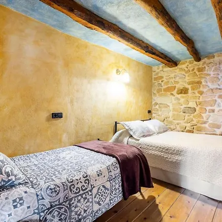 Miquelo - 16 Hostes Country house