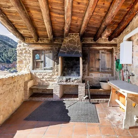 Casa de camp Can Miqueló - gran casa rural 16 hostes *