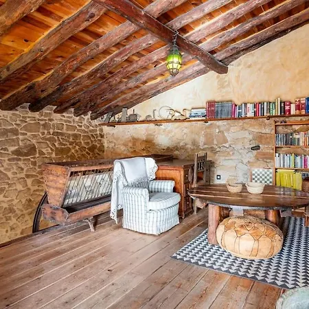 Miquelo - 16 Hostes Country house *